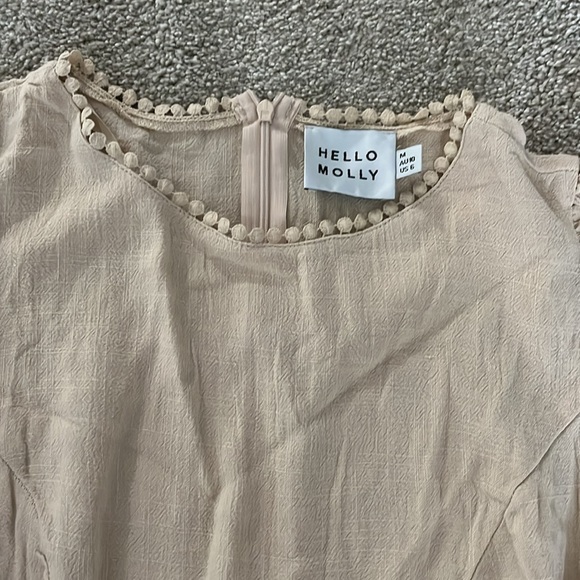 Hello Molly Linen Dress - Picture 2 of 3